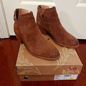 Sofft Addie Laser Cut Bootie 9.5